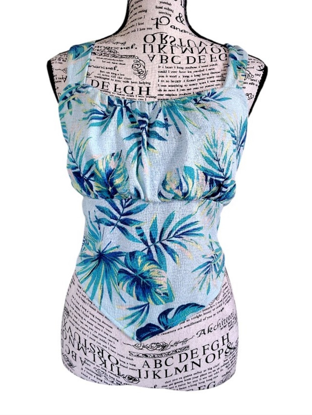 Madden NYC Light Blue Tropical Print Tie Back Handkerchief Top XL Summer Y2K